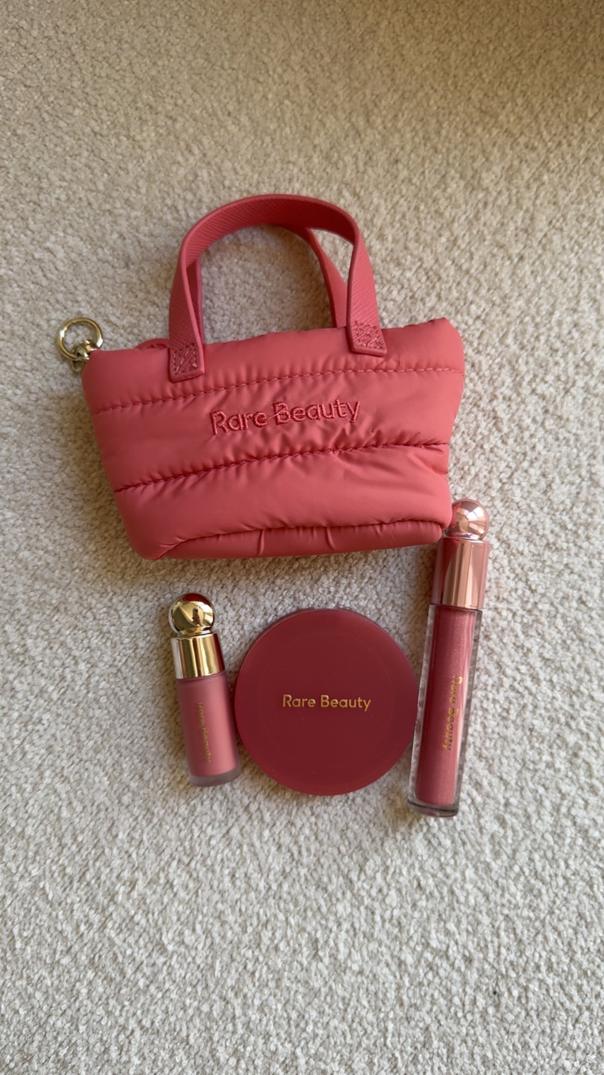 RARE BEAUTY BY SELENA GOMEZ
Hope Faves 4-Piece Makeup Gift Set
