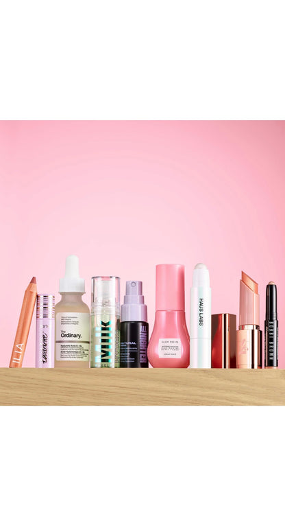 SEPHORA FAVORITES
Gleamy Dreamy Makeup and Skincare Value Set