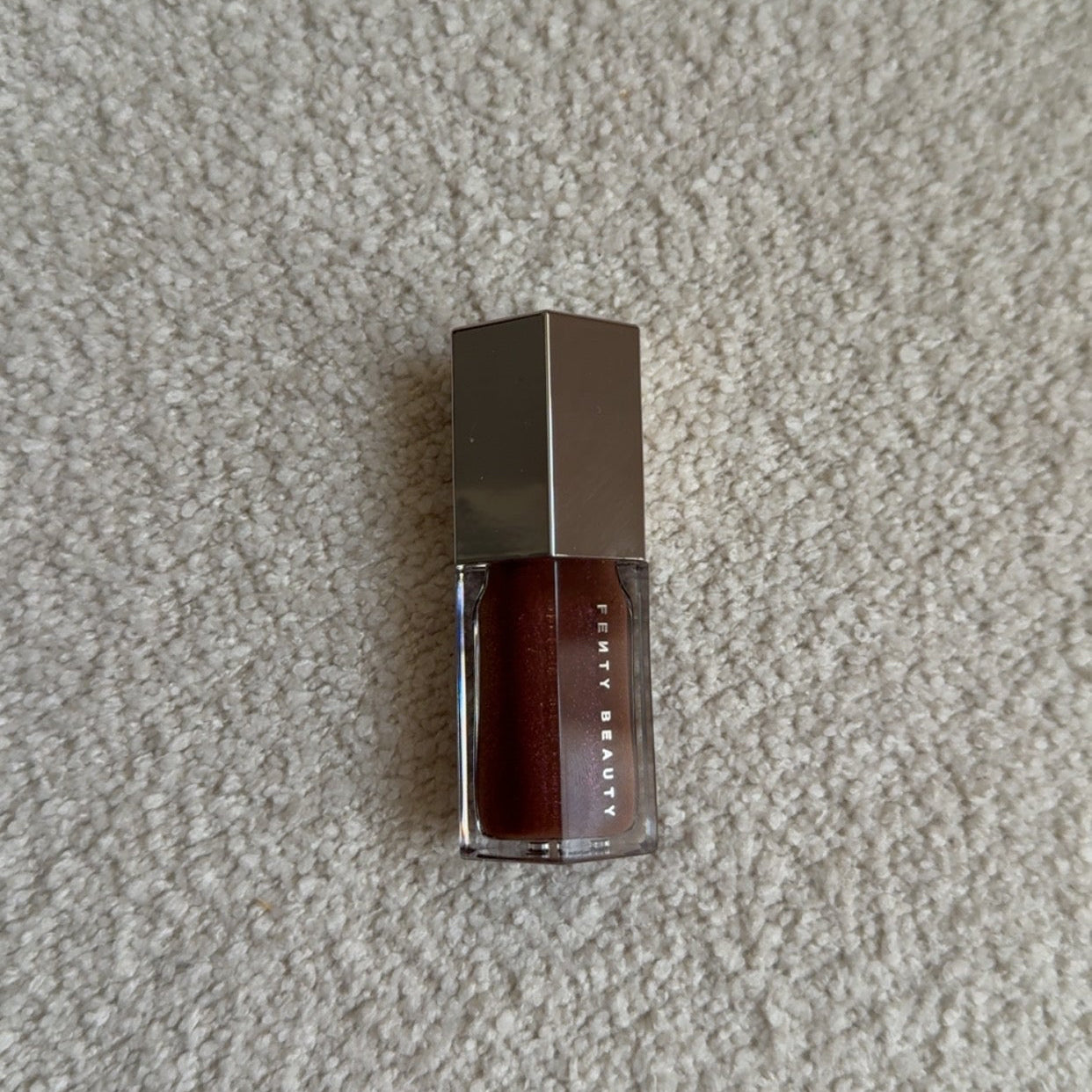FENTY BEAUTY
Mini Gloss Bomb Lip Luminizer