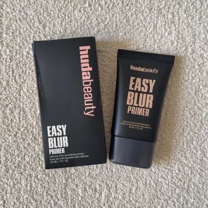 HUDA BEAUTY
Easy Blur Silicone-Free Smoothing Primer
