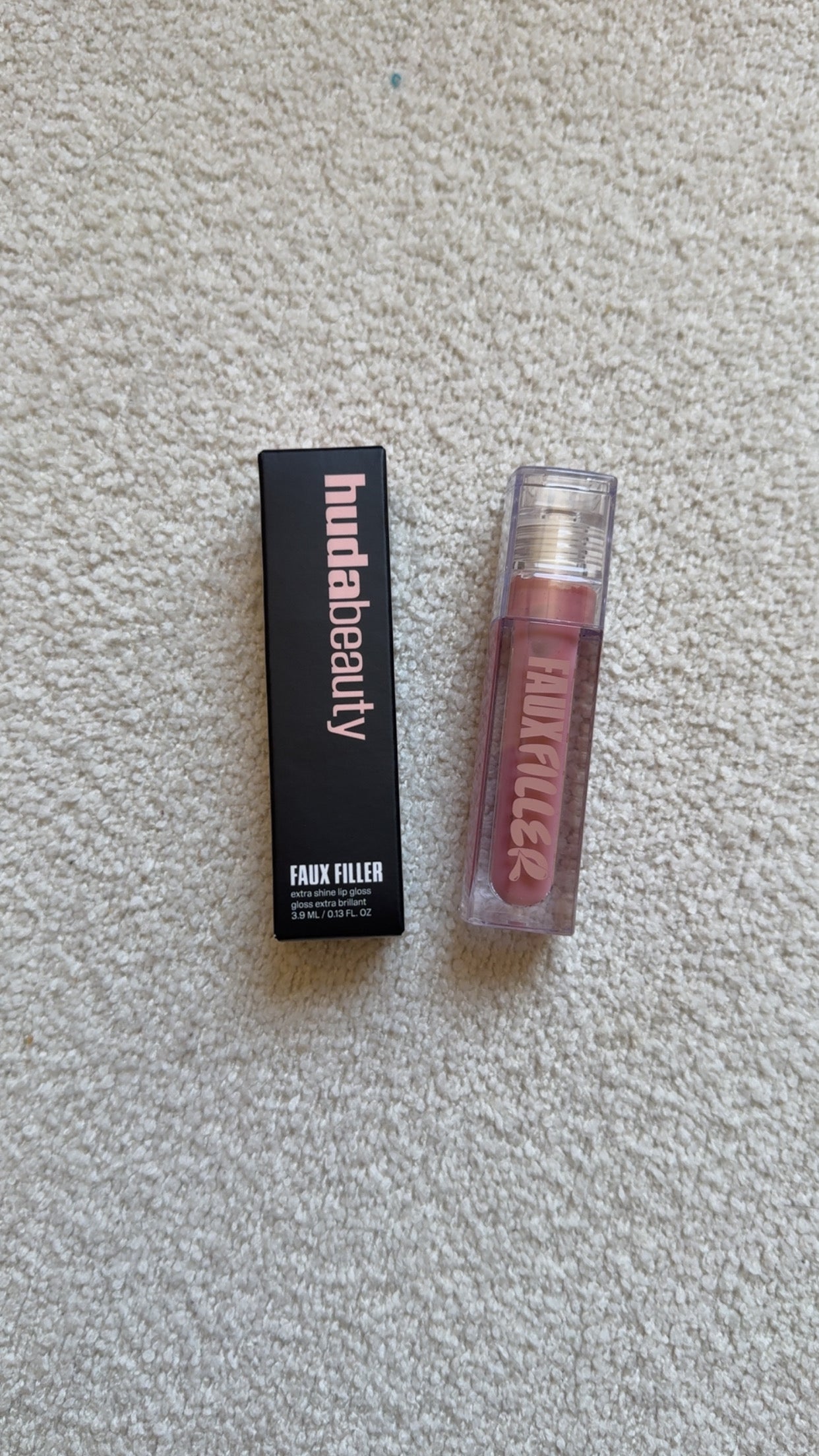 HUDA BEAUTY
Faux Filler Extra Shine Lip Gloss
